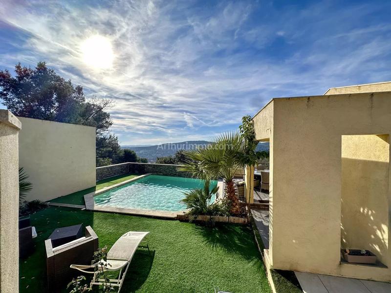 Maison - 197 m² - 5 pièces