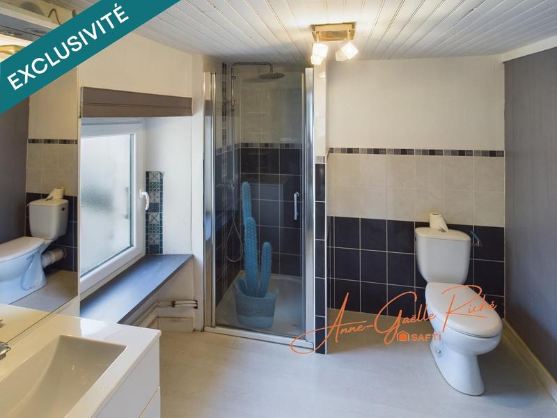 Maison - 246 m² - 8 pièces