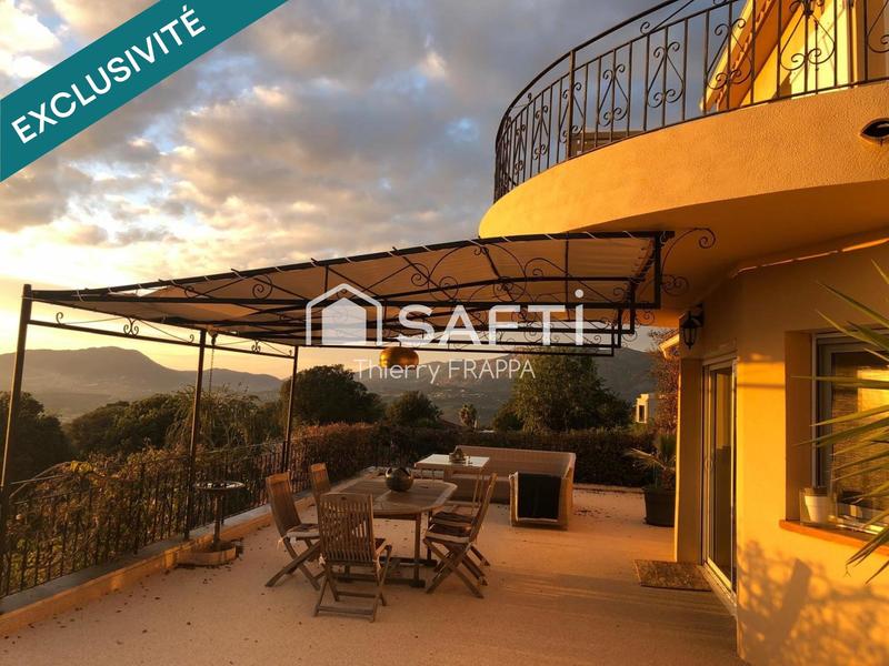 Appartement - 170 m² - 4 pièces