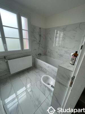 Chambre - 12 m² - 1 pièce