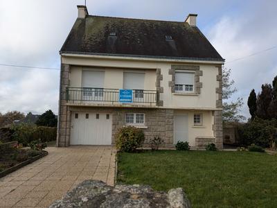 Maison - 95 m² - 4 pièces