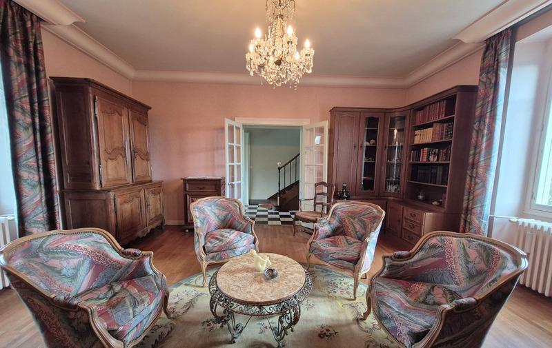 Maison - 197 m² - 10 pièces