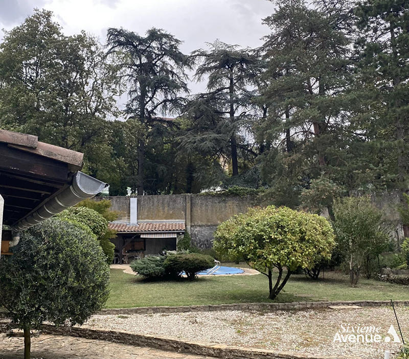 Maison - 127 m² - 7 pièces