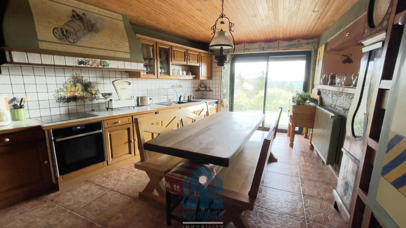 Propriété - 211 m² - 8 pièces