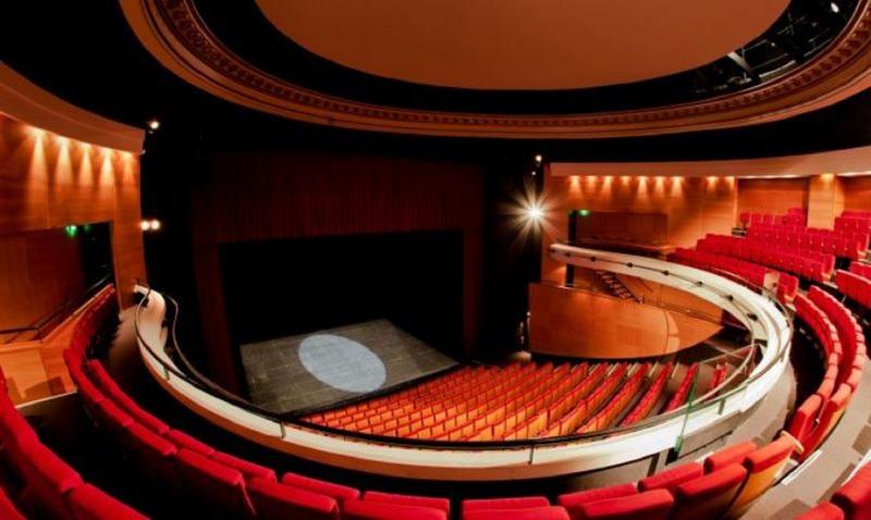 Démocratie: un spectacle dont vous pourriez être les héros