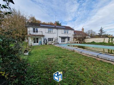 Maison ancienne - 212 m² - 6 pièces