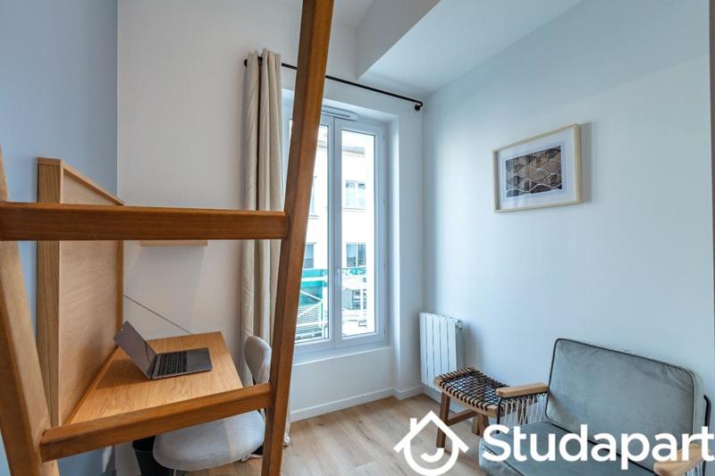 Chambre - 10 m² - 1 pièce