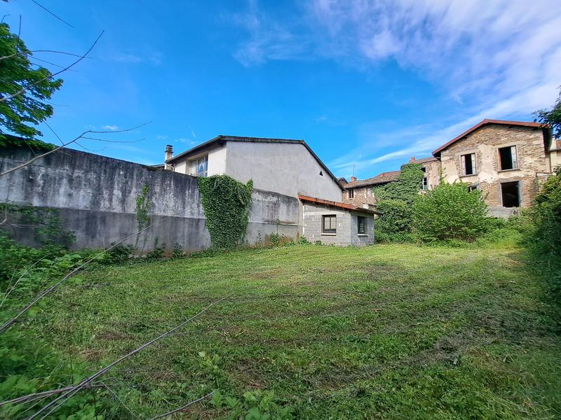 Maison - 300 m² - 4 pièces