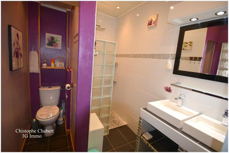 Maison - 252 m² - 18 pièces