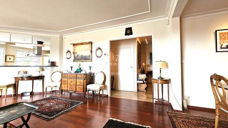 Appartement - 152 m² - 5 pièces