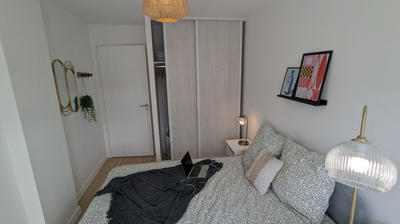 Chambre - 18 m² - 5 pièces