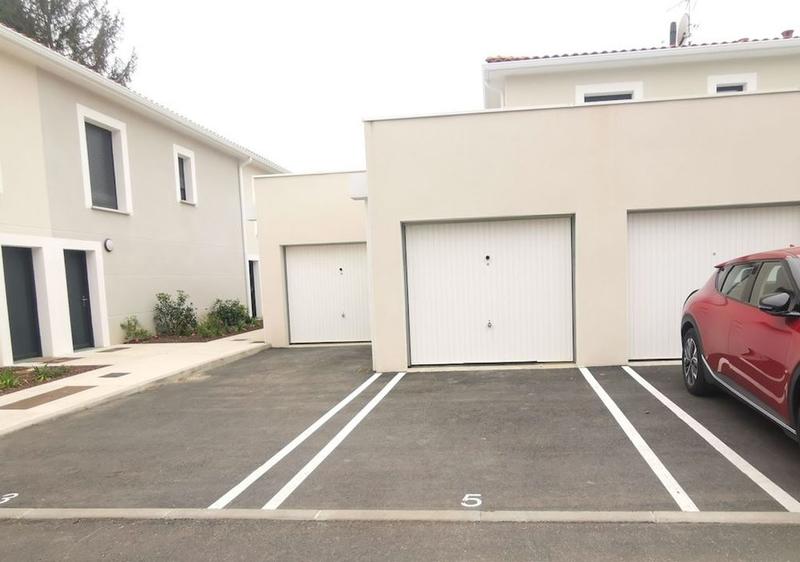 Maison traditionnelle - 88 m² - 4 pièces