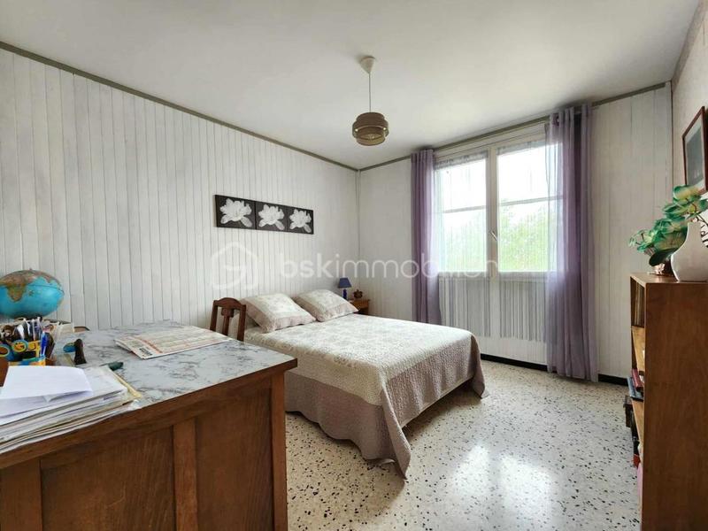 Villa - 214 m² - 9 pièces