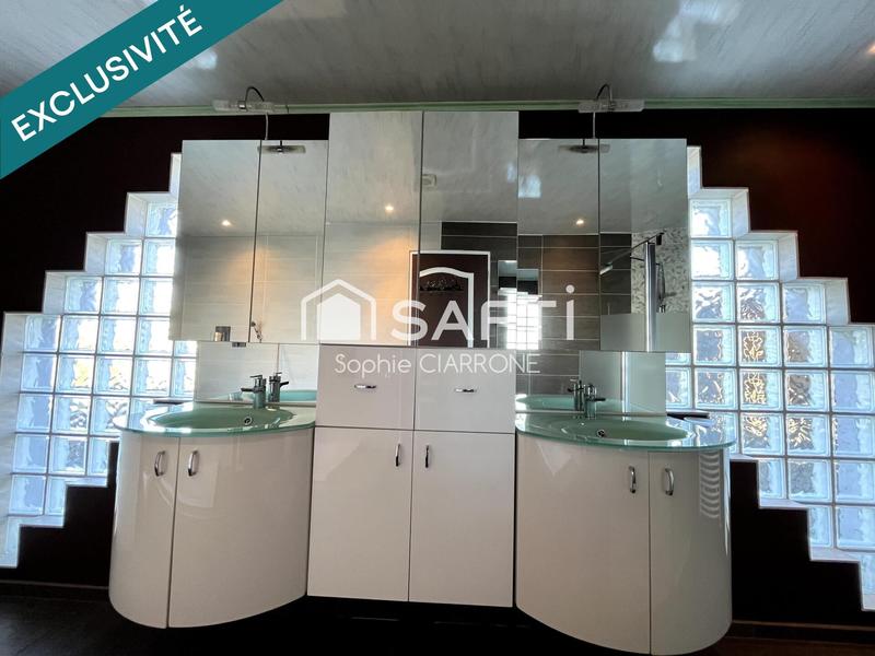 Maison de village - 240 m² - 7 pièces