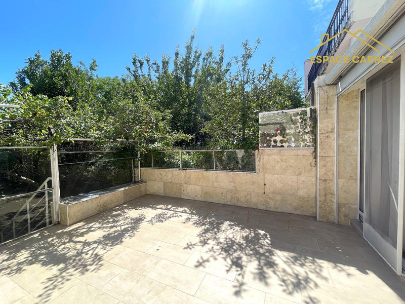 Maison - 200 m² - 5 pièces