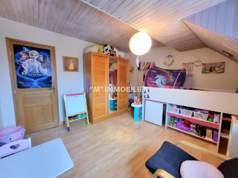 Maison - 93 m² - 4 pièces