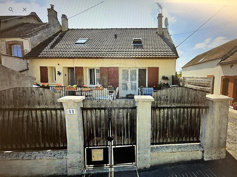 Maison - 96 m² - 4 pièces