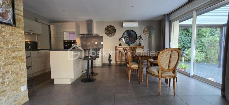 Maison - 115 m² - 6 pièces