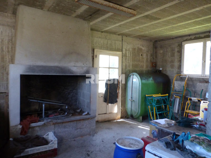 Parking / Garage - 120 m²