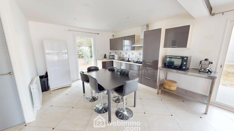 Maison - 168 m² - 7 pièces