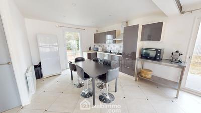 Maison - 168 m² - 7 pièces