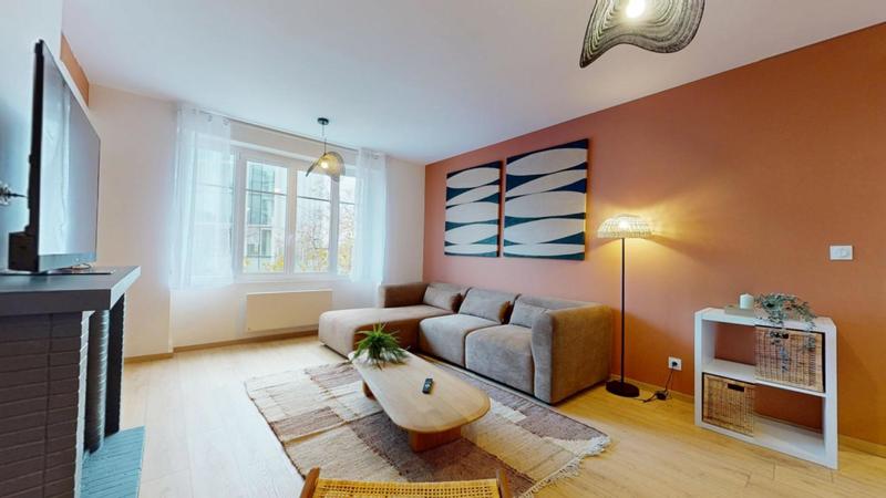 Appartement - 85 m² - 5 pièces