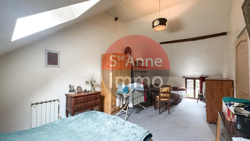 Maison - 240 m² - 4 pièces