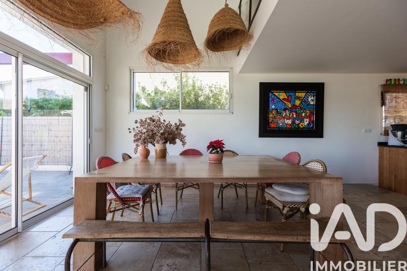 Maison - 238 m² - 6 pièces