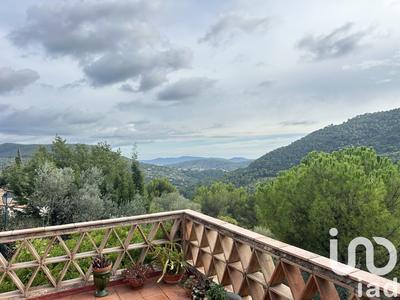 Maison - 180 m² - 7 pièces