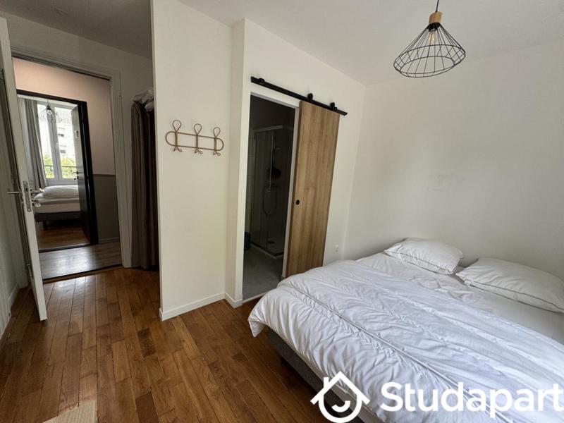 Chambre - 11 m² - 1 pièce