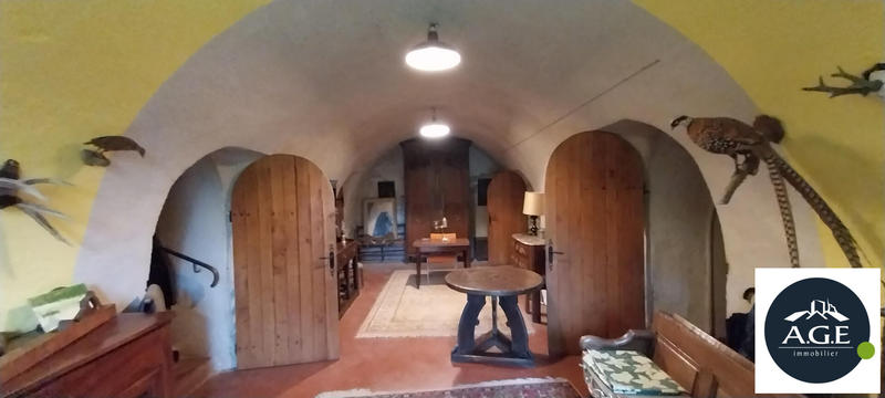 Demeure - 406 m² - 18 pièces