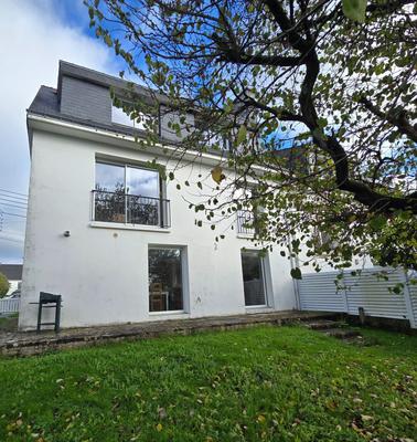 Maison - 184 m² - 8 pièces