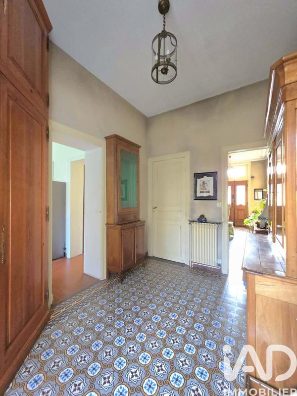 Maison - 292 m² - 12 pièces