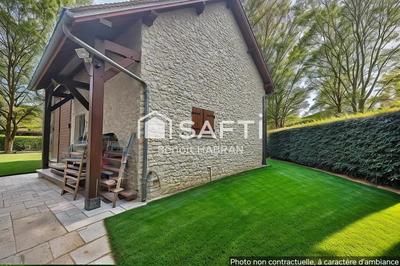 Maison - 180 m² - 8 pièces