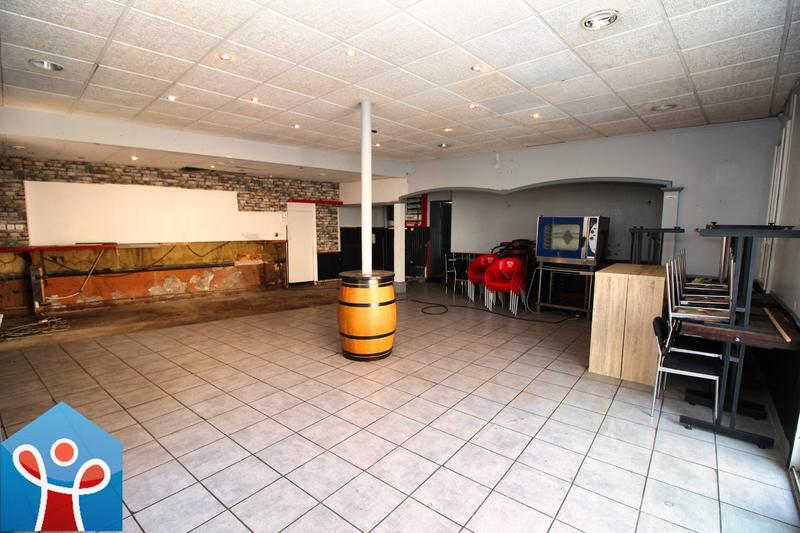 Maison - 310 m² - 8 pièces