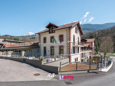 Appartement - 110 m² - 5 pièces