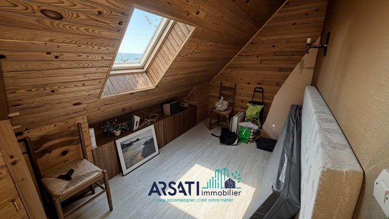 Maison traditionnelle - 90 m² - 5 pièces