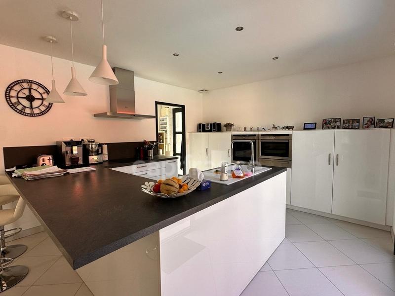 Maison - 163 m² - 5 pièces