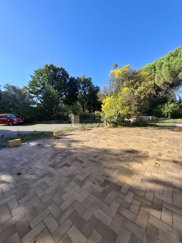 Maison - 220 m² - 7 pièces