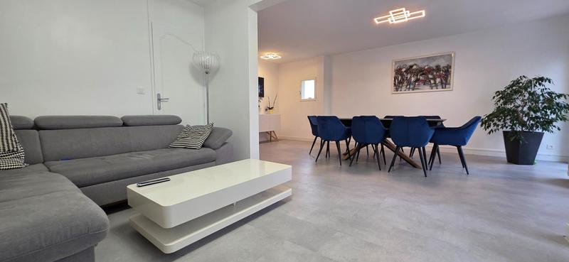 Maison - 140 m² - 6 pièces