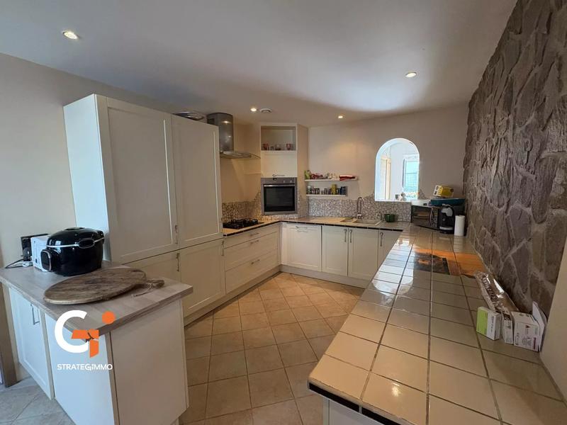 Maison - 177 m² - 4 pièces