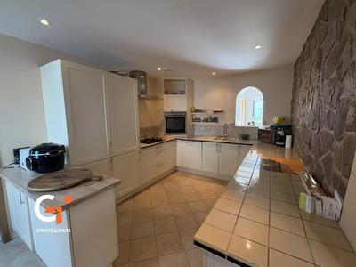 Maison - 177 m² - 4 pièces