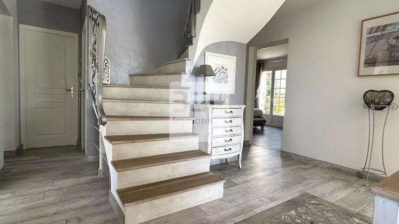 Villa - 171 m² - 6 pièces