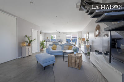 Maison traditionnelle - 160 m² - 7 pièces