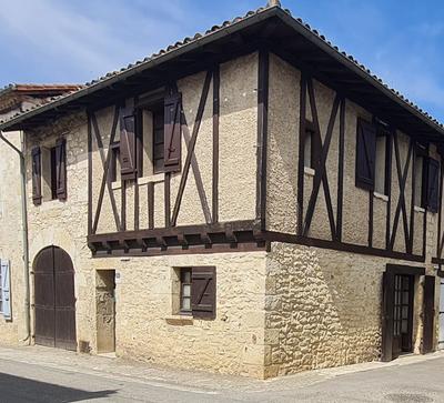 Maison - 99 m² - 4 pièces