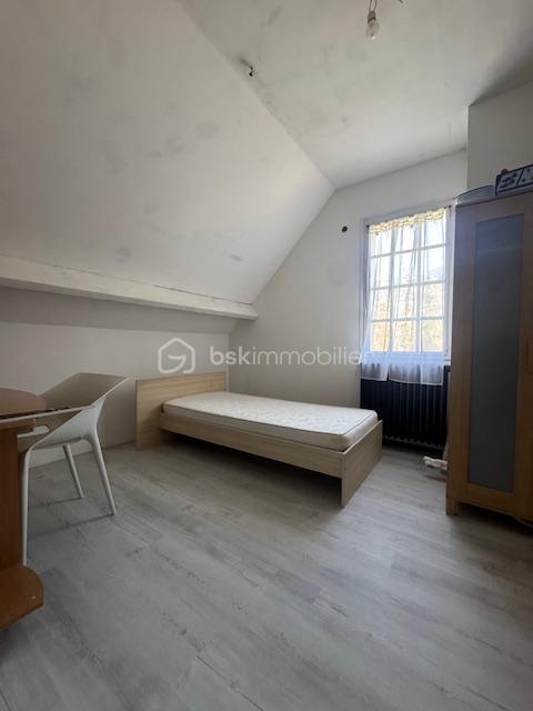 Maison - 200 m² - 8 pièces