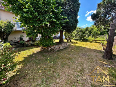 Maison - 186 m² - 10 pièces