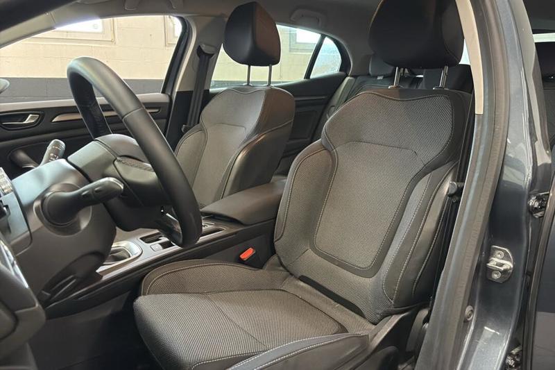 Renault Mégane IV Berline TCe 140 Edc Evolution