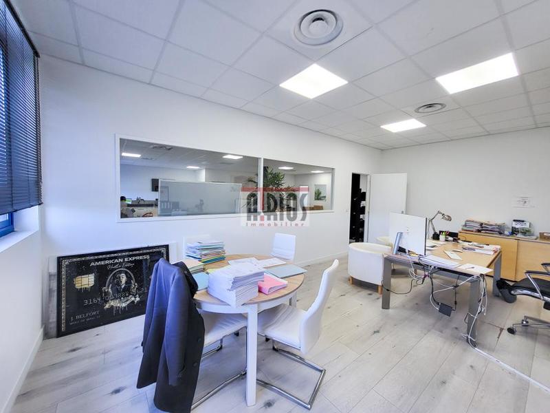 Bureau - 186 m²
