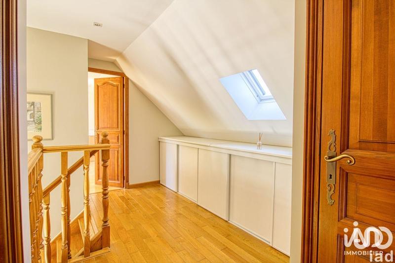 Maison - 185 m² - 8 pièces